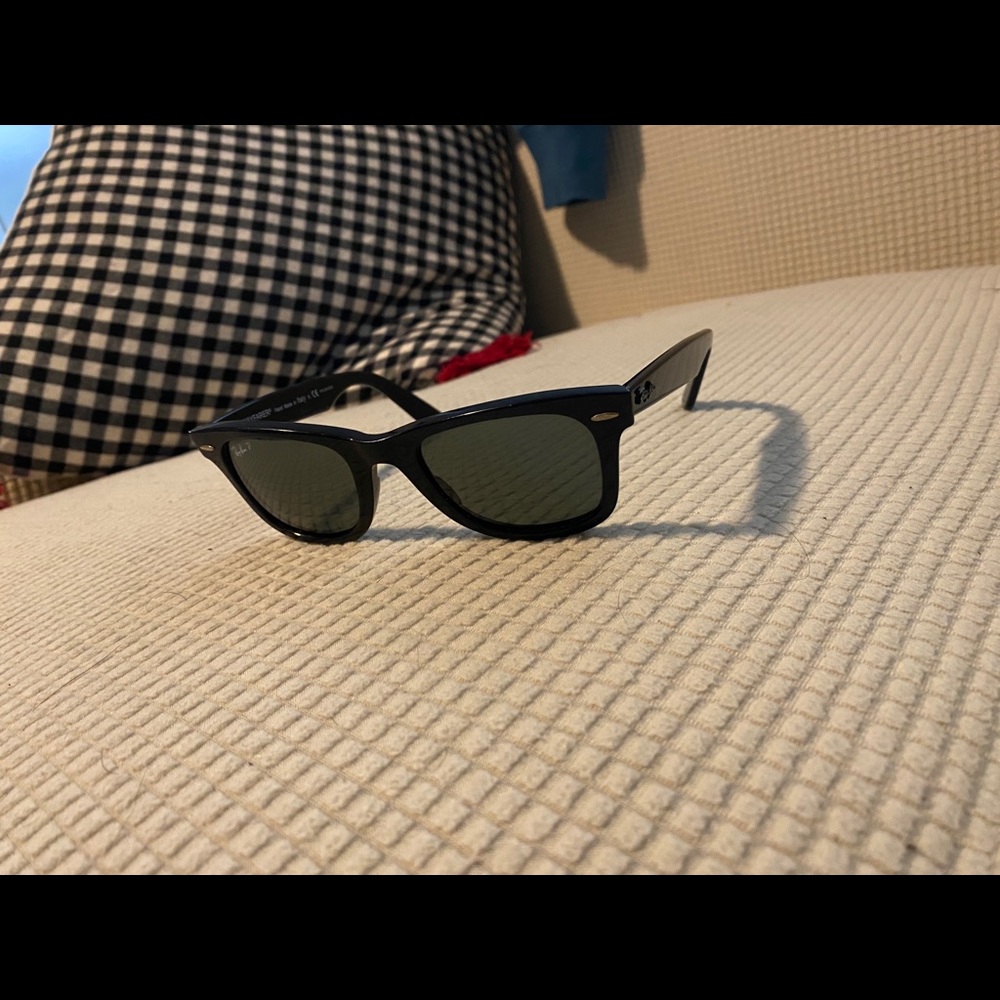 Good Condition Polarized Black Ray-Ban Sunglasses
